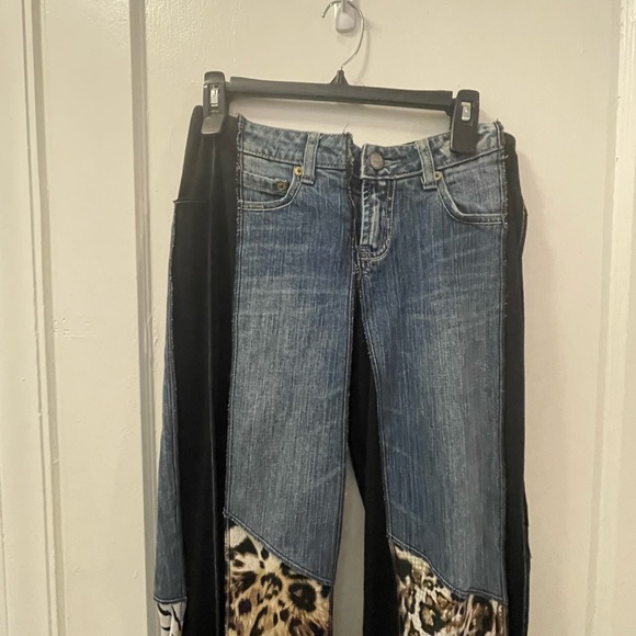 Style Ever After Jeans - Picture 2 of 15